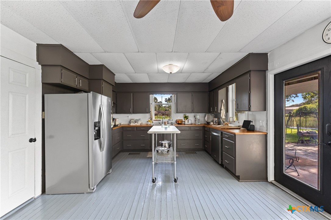 701 South Gilbert Road Edna, TX 77957 - Photo 20 of 48 Gallery Image 20