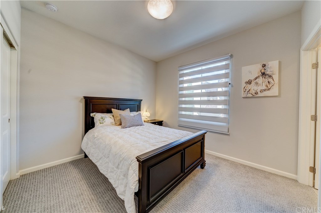 81 Fairymoss Irvine, CA 92620 - Photo 15 of 33