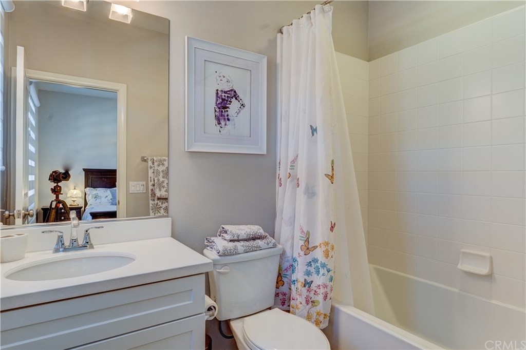 81 Fairymoss Irvine, CA 92620 - Photo 16 of 33