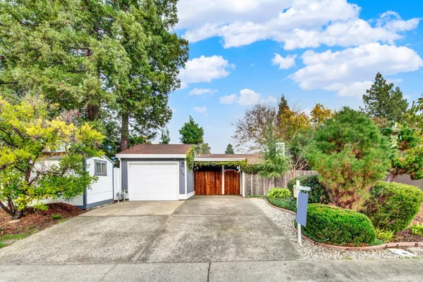 $735,000 | 725 Pamplona Avenue, Davis, CA 95616
