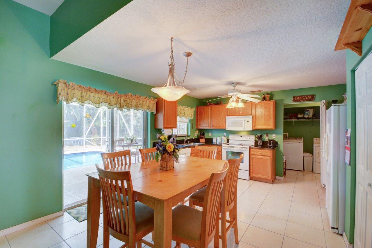 2414 Southeast Springtree Place Stuart, FL 34997 - Photo 7 of 28 Springtree kitchen 1