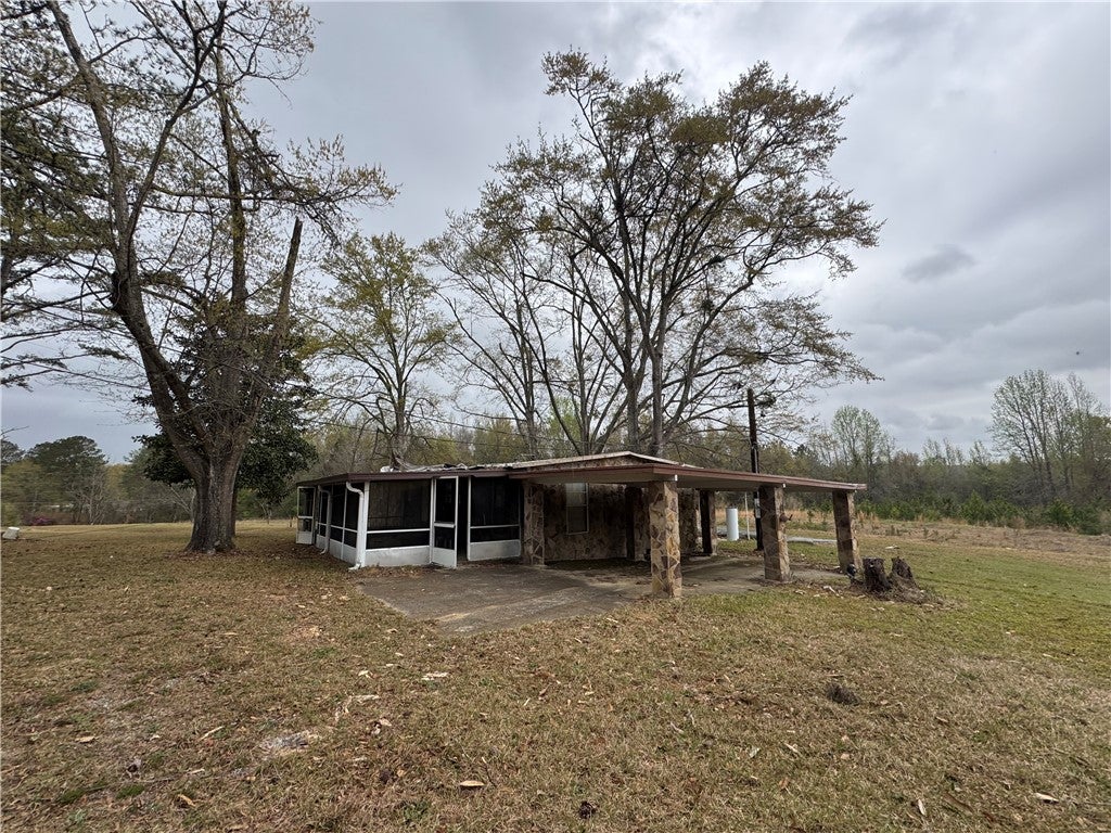 223 Lato Road Seale, AL 36875 - Photo 4 of 11 Gallery Image 4