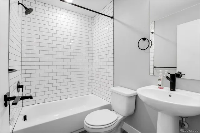 $2,995 | 4925 West 10th Avenue, Unit 116, Denver, CO 80204