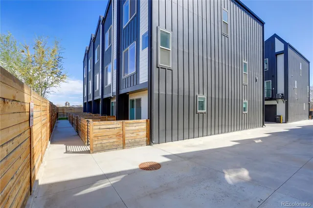 $2,995 | 4925 West 10th Avenue, Unit 116, Denver, CO 80204