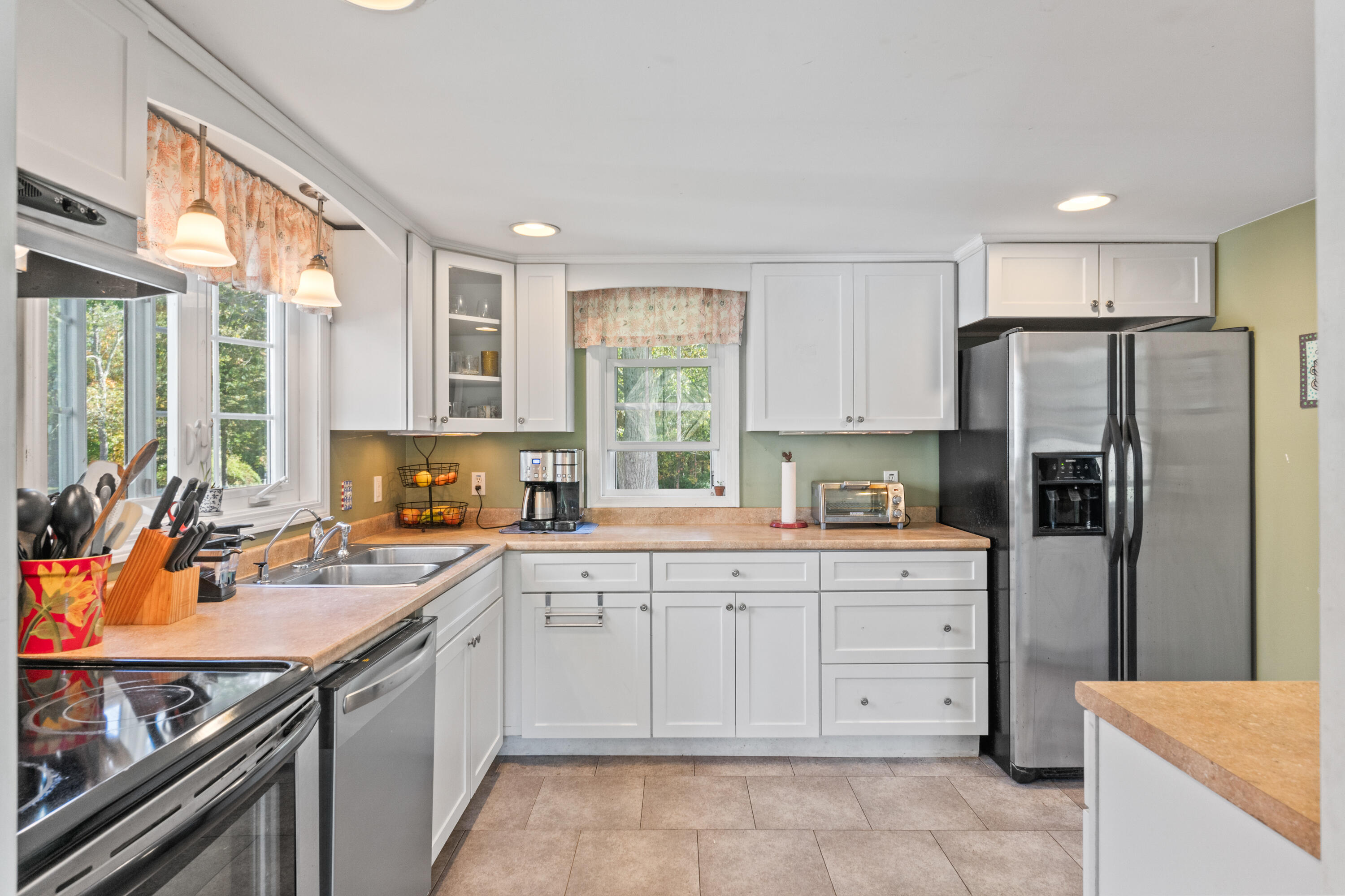 18 Governor Hill Road Eliot, ME 03903 - Photo 8 of 37 Kitchen