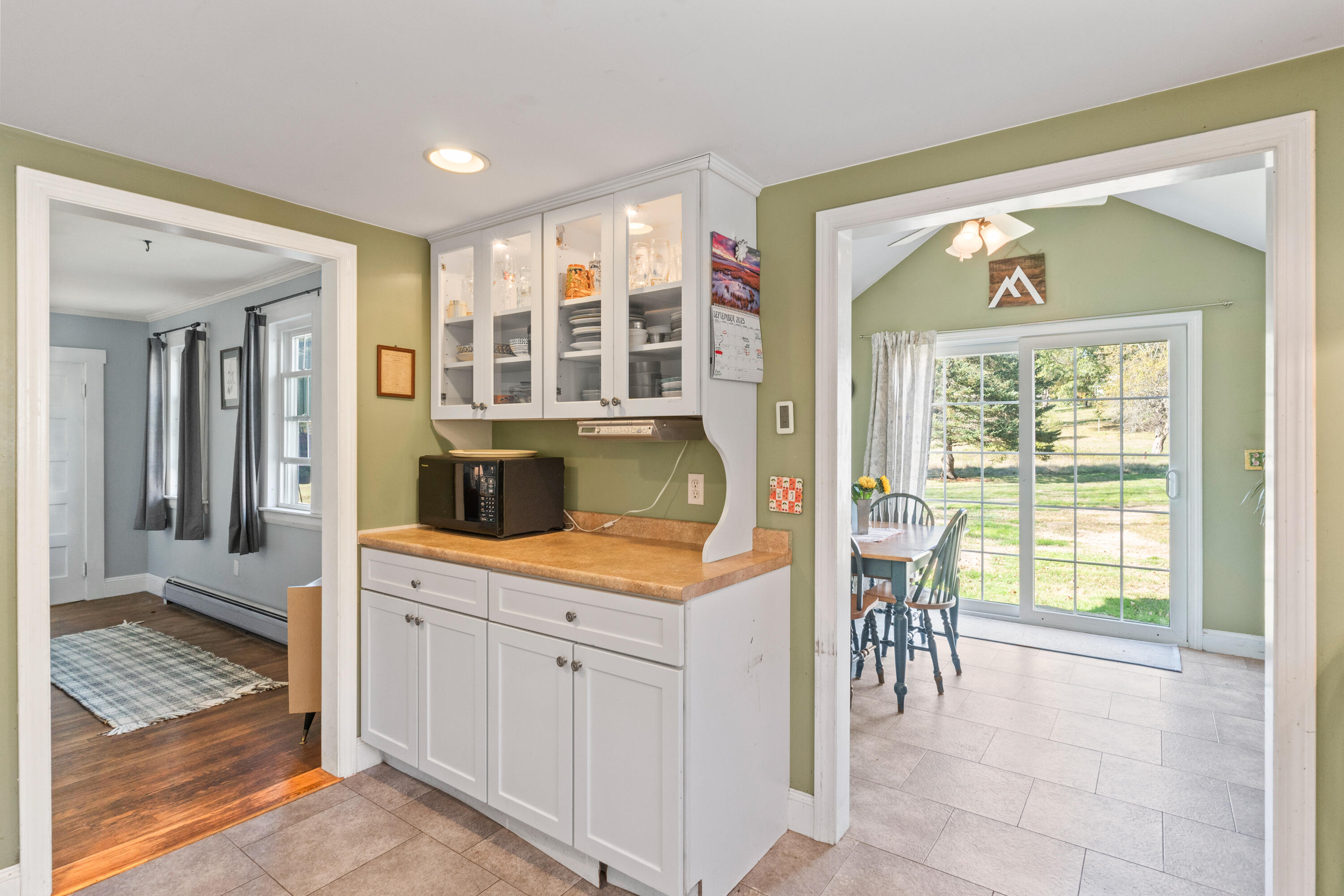 18 Governor Hill Road Eliot, ME 03903 - Photo 10 of 37 Kitchen