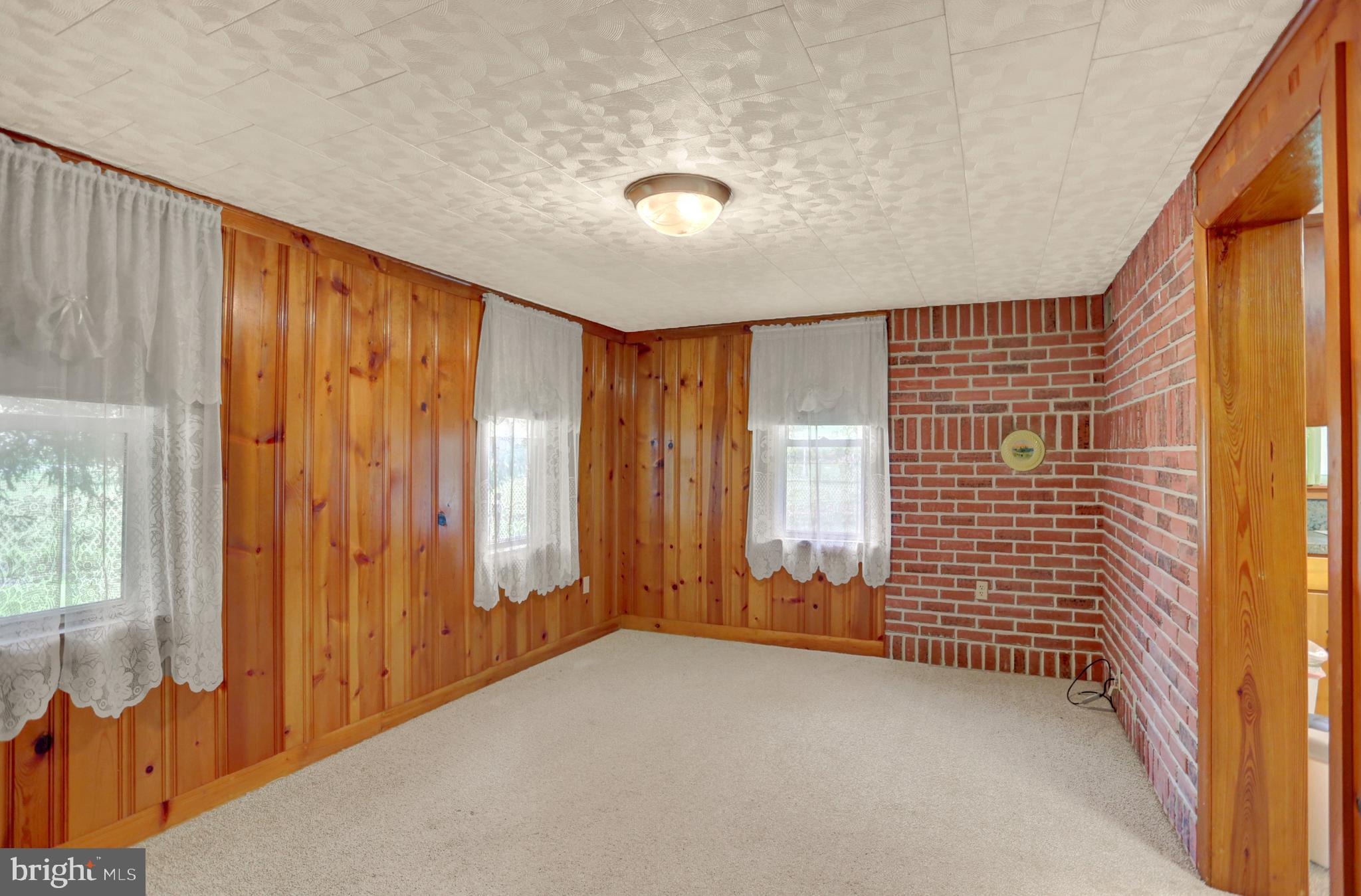90 Milltown Road Landisburg, PA 17040 - Photo 11 of 32 dinning rm