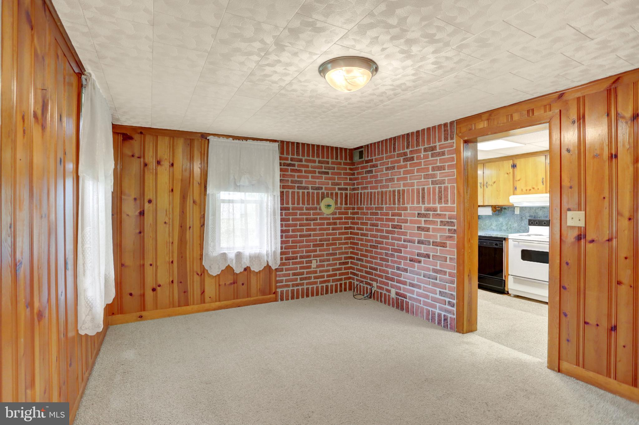 90 Milltown Road Landisburg, PA 17040 - Photo 12 of 32 dinning rm