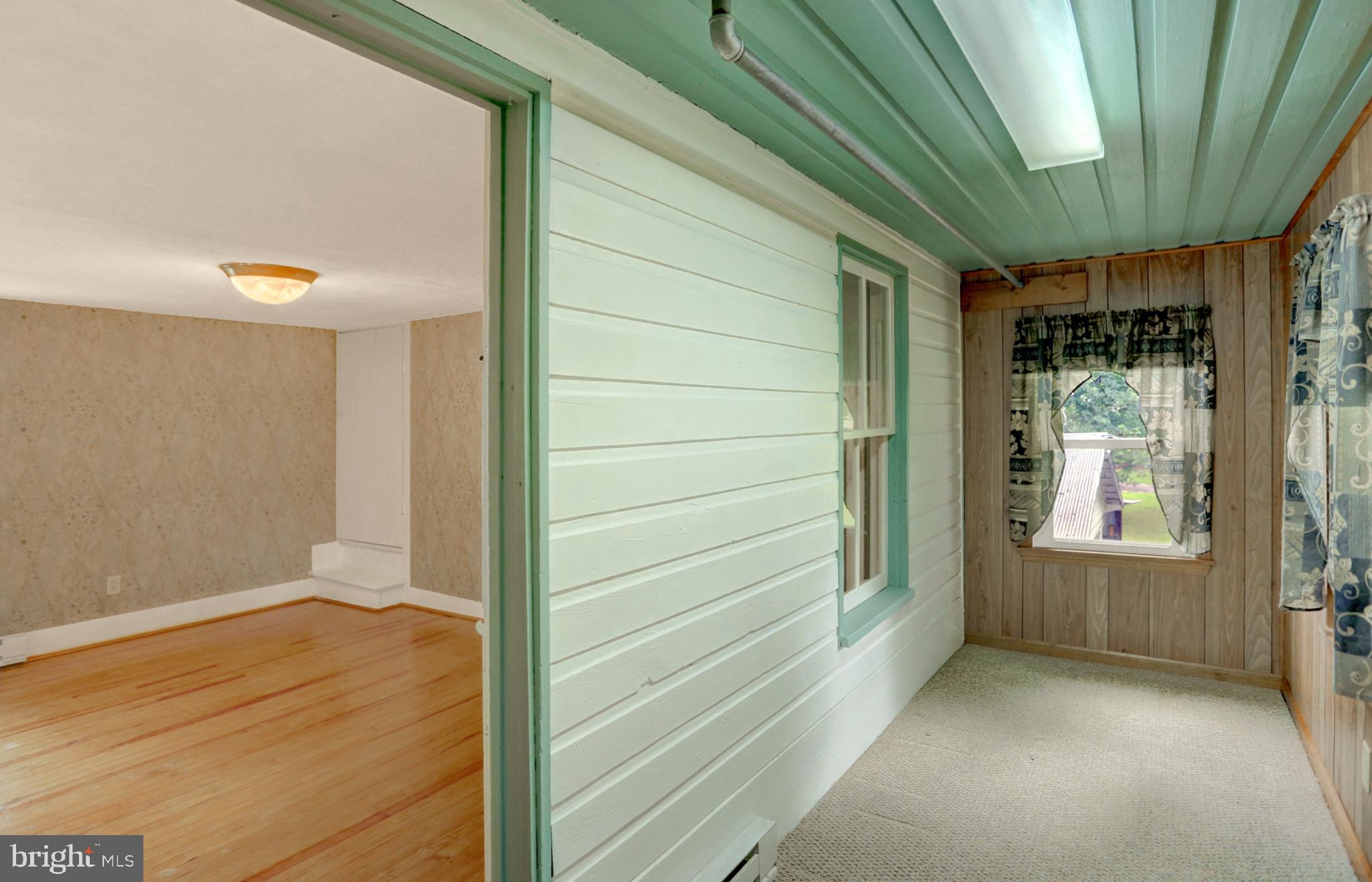 90 Milltown Road Landisburg, PA 17040 - Photo 29 of 32 walkin closet