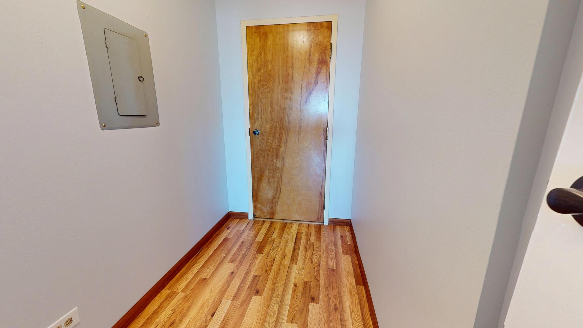 600 Naples Court, Unit 608 Glenview, IL 60025 - Photo 18 of 26 a view of a bathroom with a sink