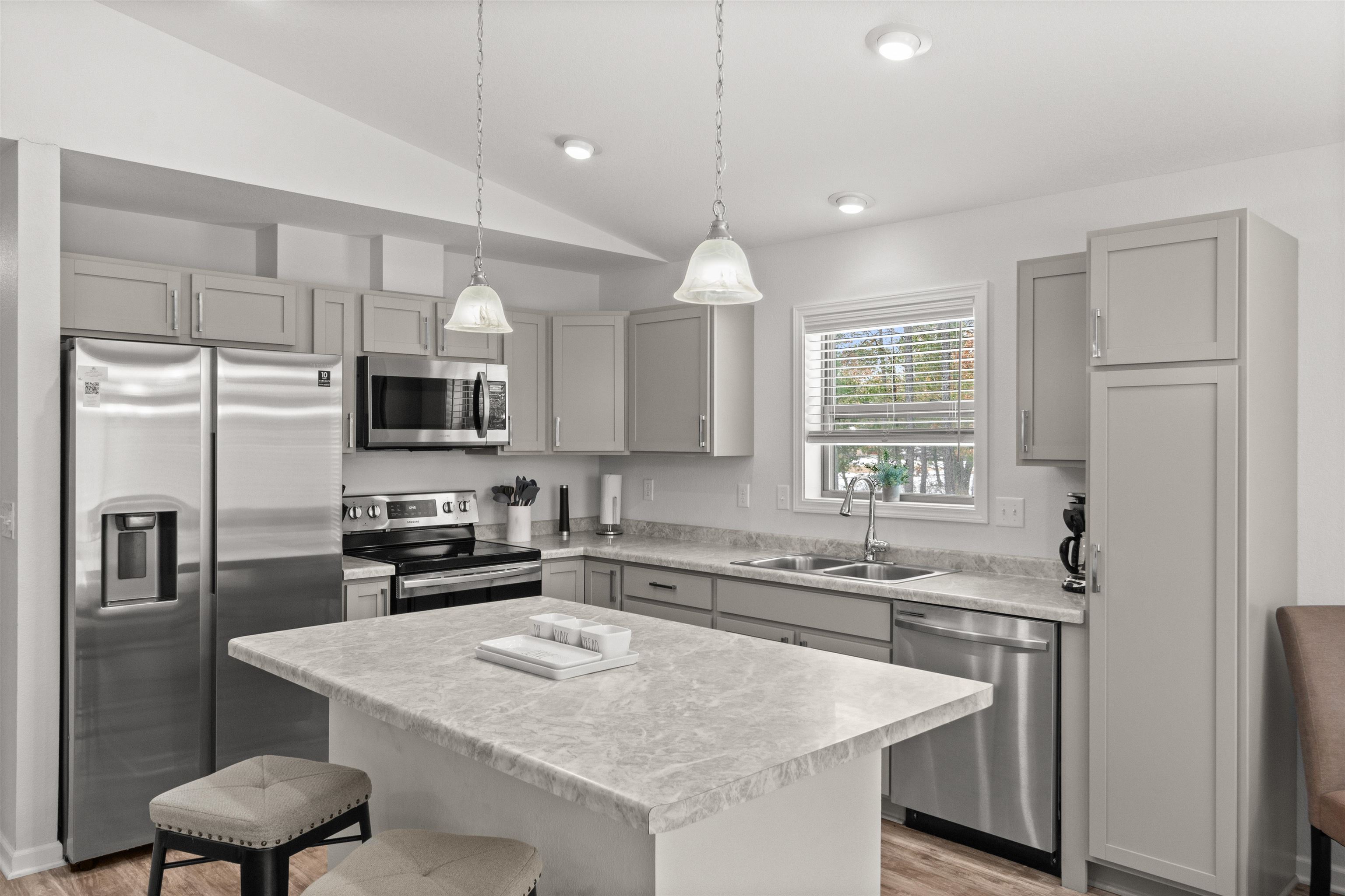 1314 Bogey Trail Nekoosa, WI 54457 - Photo 8 of 43