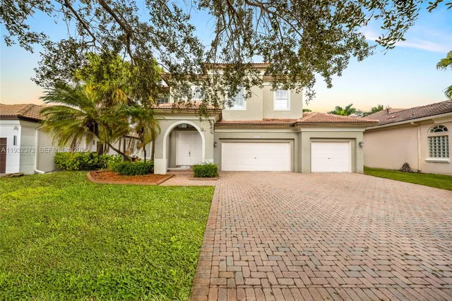 $884,900 | 19371 Southwest 30th Street, Miramar, FL 33029
