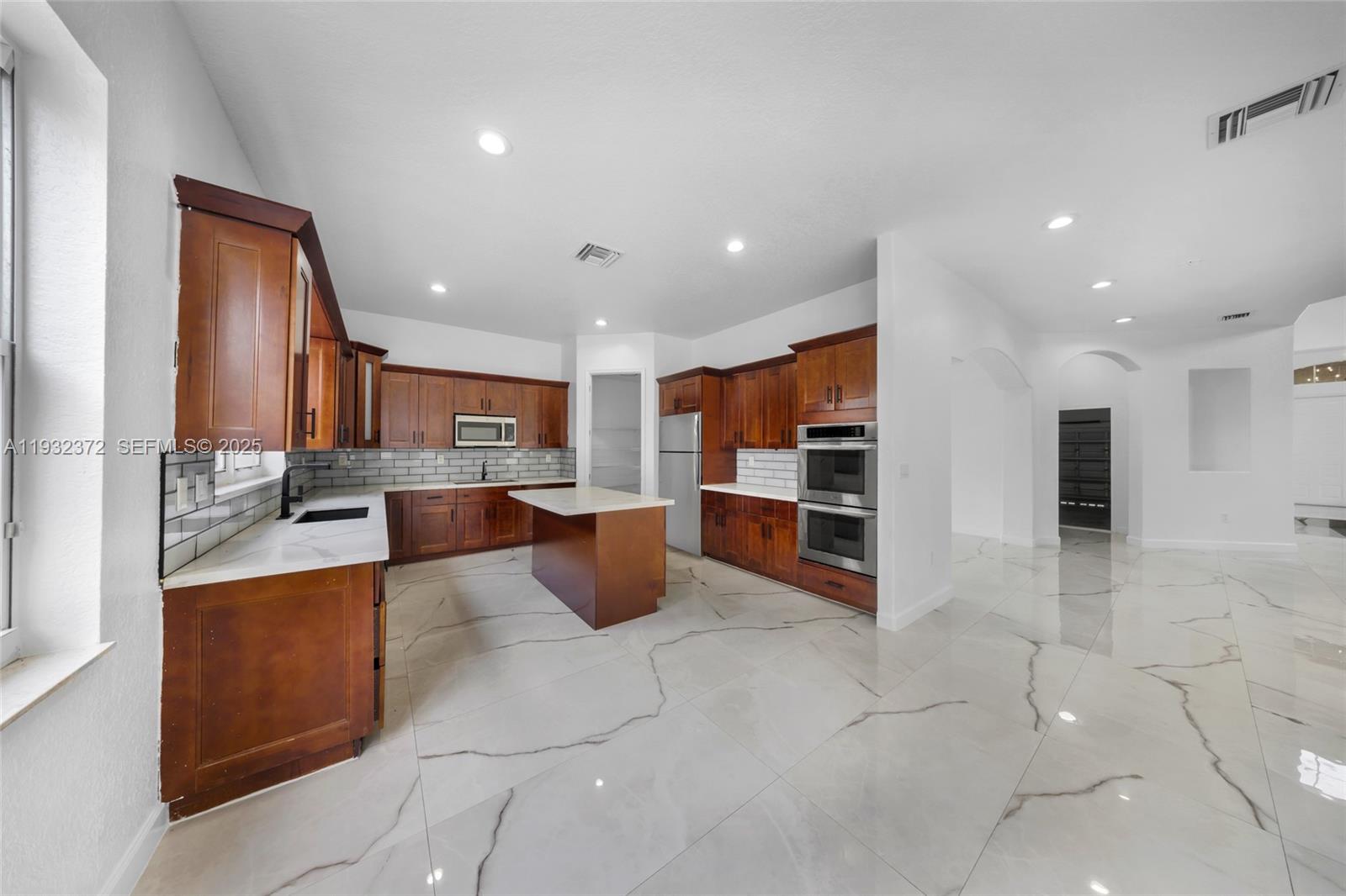 19371 Southwest 30th Street Miramar, FL 33029 - Photo 15 of 59