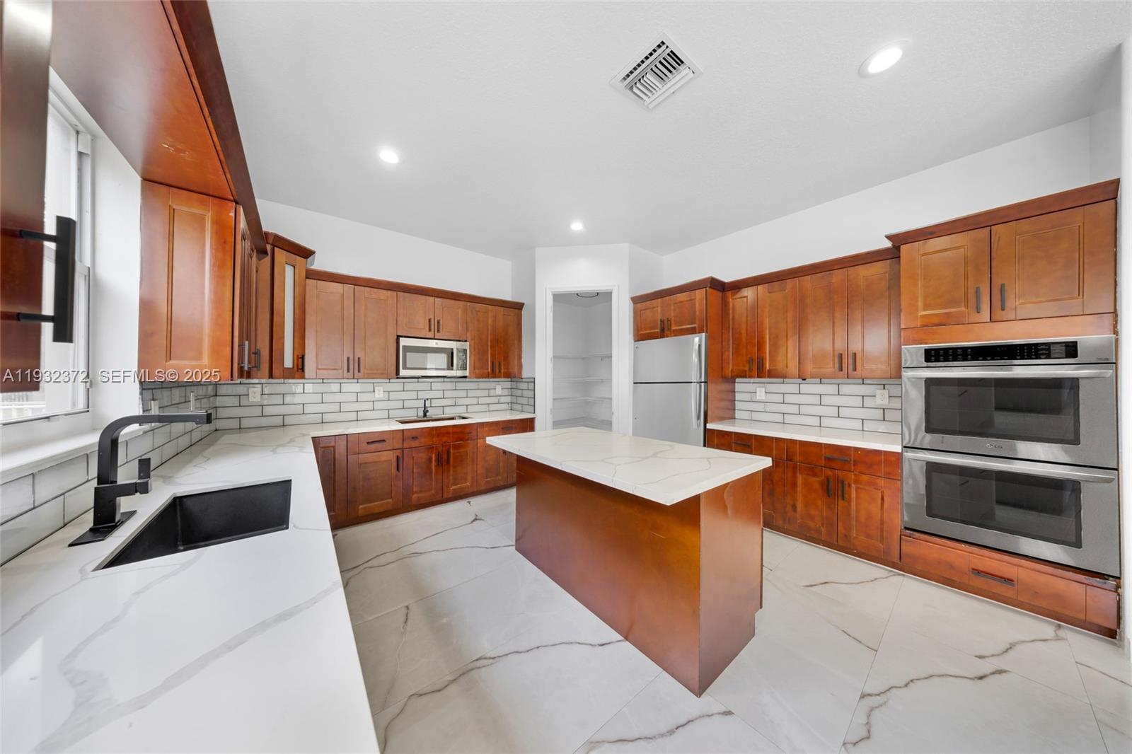 19371 Southwest 30th Street Miramar, FL 33029 - Photo 16 of 59