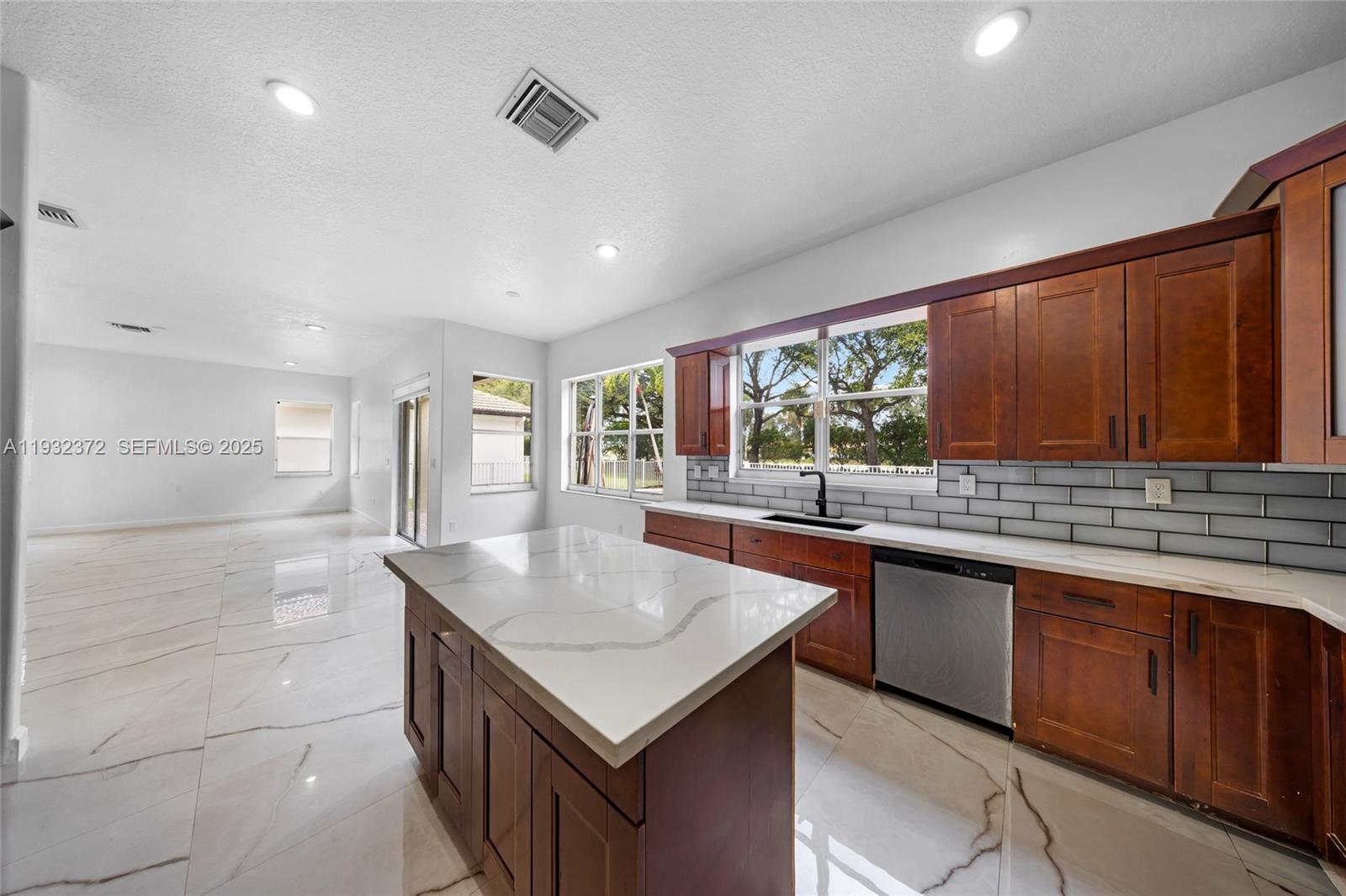 19371 Southwest 30th Street Miramar, FL 33029 - Photo 18 of 59