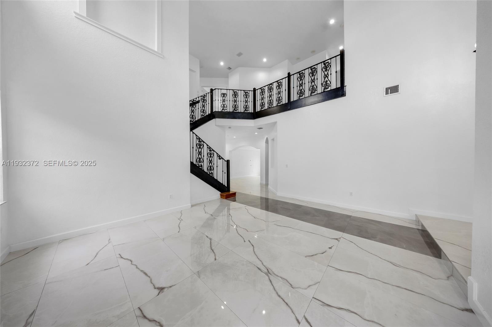 19371 Southwest 30th Street Miramar, FL 33029 - Photo 4 of 59