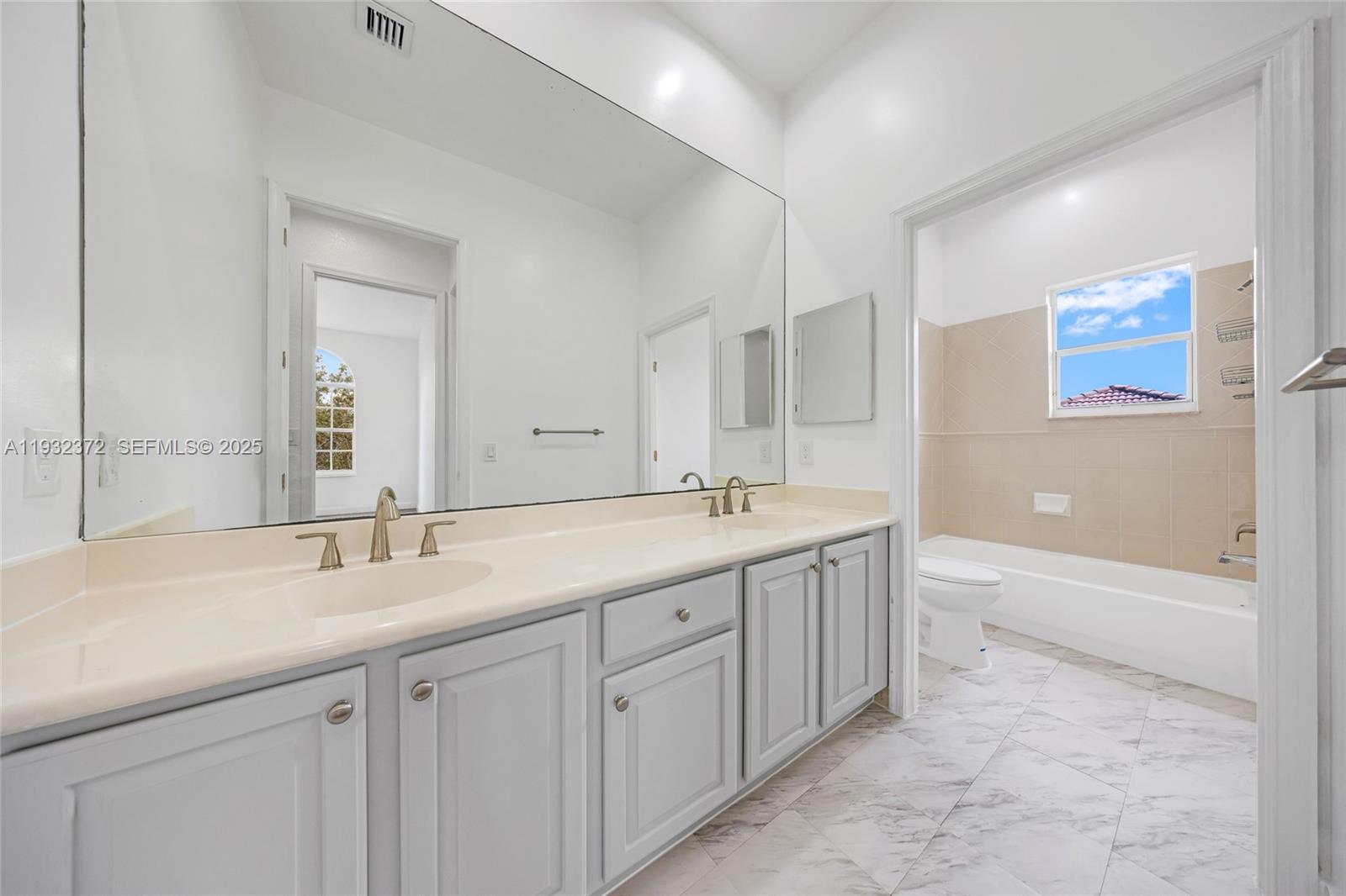 19371 Southwest 30th Street Miramar, FL 33029 - Photo 46 of 59