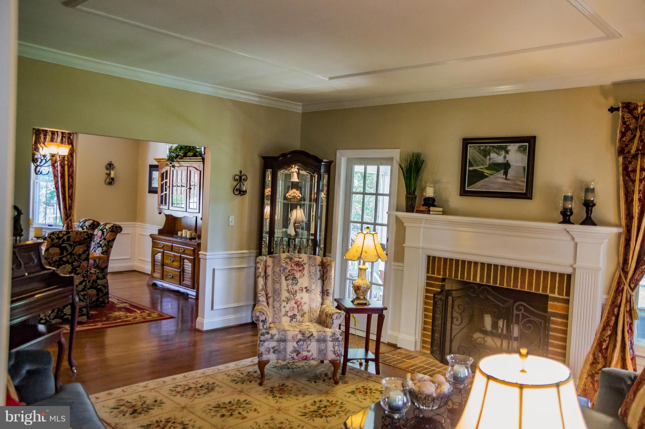 2216 Mt Tabor Road Gambrills, MD 21054 - Photo 5 of 30 Living Room