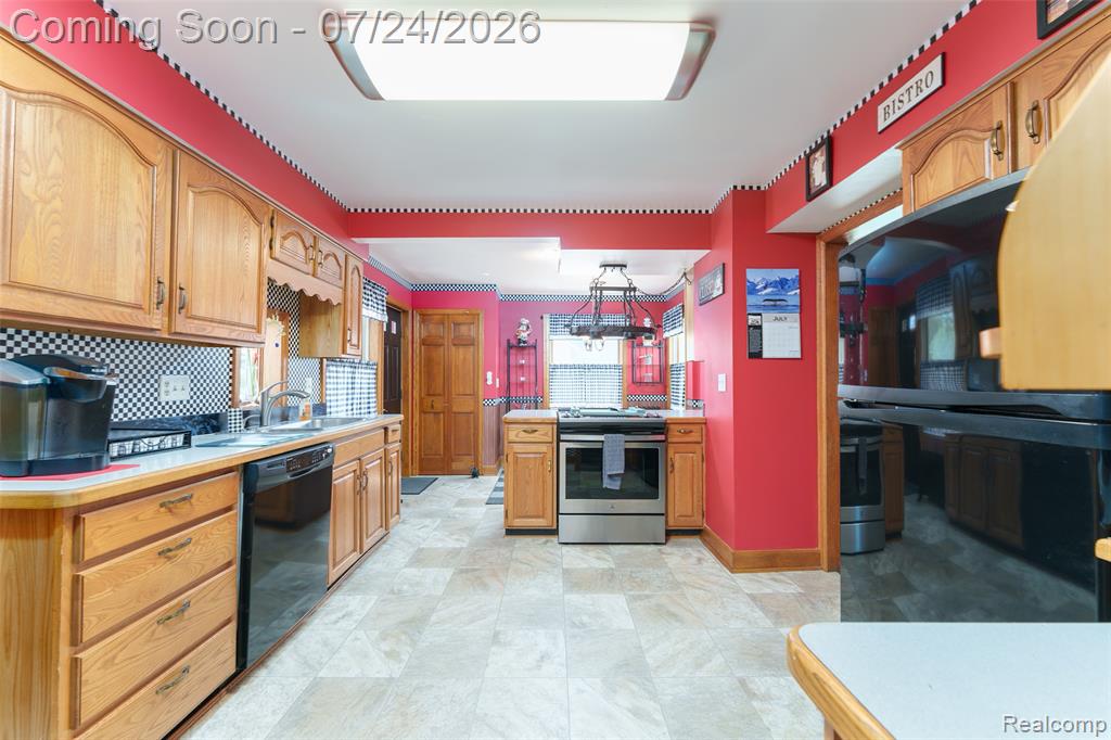 429 East Grand River Road Fowlerville, MI 48836 - Photo 17 of 45 Gallery Image 17