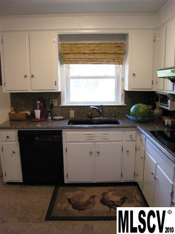 304 11th Street Northwest Conover, NC 28613 - Photo 3 of 24 Gallery Image 3