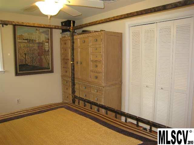 304 11th Street Northwest Conover, NC 28613 - Photo 7 of 24 Gallery Image 7