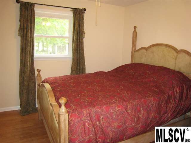 304 11th Street Northwest Conover, NC 28613 - Photo 8 of 24 Gallery Image 8