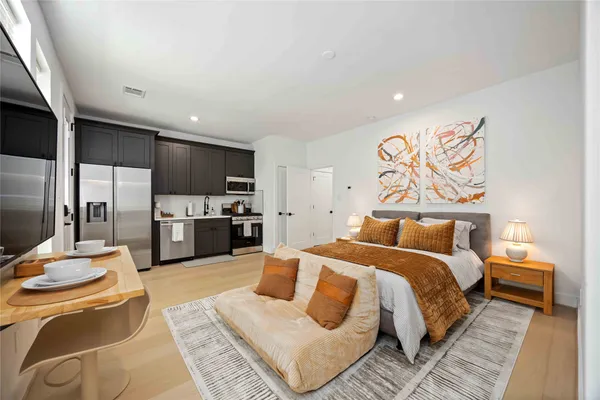 $6,000 | 3028 Lamar Street, Houston, TX 77003