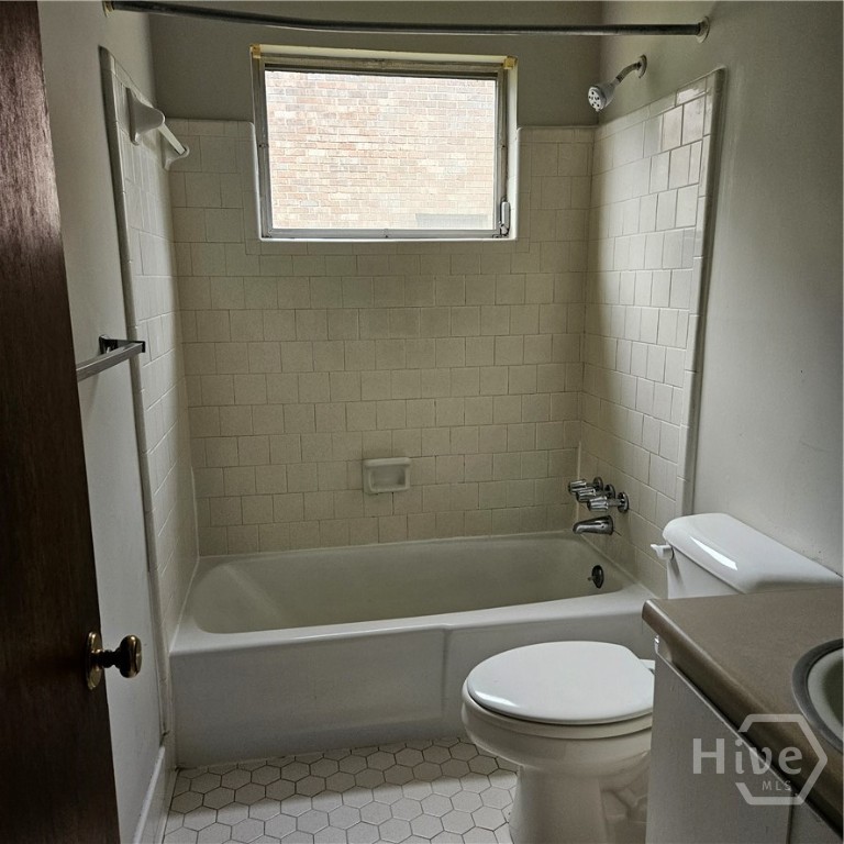 4407 Caroline Drive, Unit C Savannah, GA 31404 - Photo 16 of 21