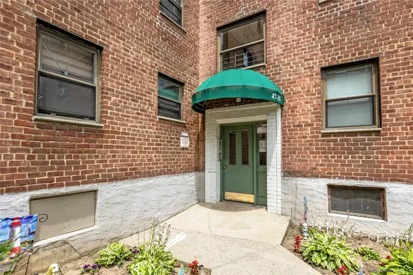 $280,000 | 47-30 217th Street, Unit 2C | Bayside