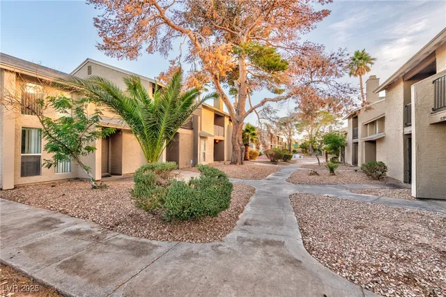 $1,050 | 587 Sellers Place, Henderson, NV 89011