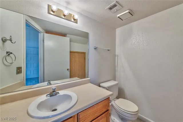 $1,050 | 587 Sellers Place, Henderson, NV 89011