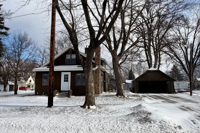 $279,900 | 125 North Cedar Street, Belle Plaine, MN 56011