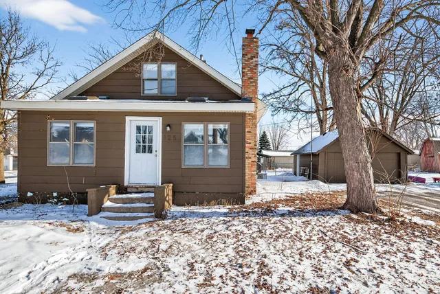 $279,900 | 125 North Cedar Street, Belle Plaine, MN 56011