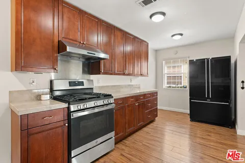 $1,579,000 | 8512 Belford Avenue, Los Angeles, CA 90045