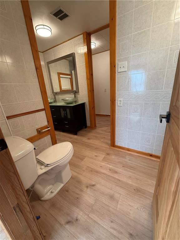 352 North 32nd Street Kansas City, KS 66102 - Photo 17 of 29