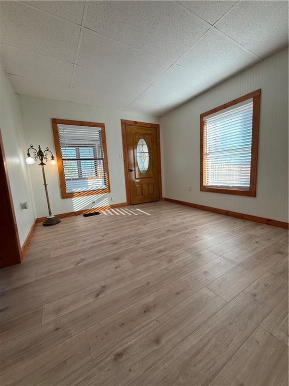 352 North 32nd Street Kansas City, KS 66102 - Photo 8 of 29