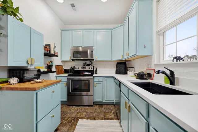 $294,900 | 439 Dylan Drive, Avon, IN 46123