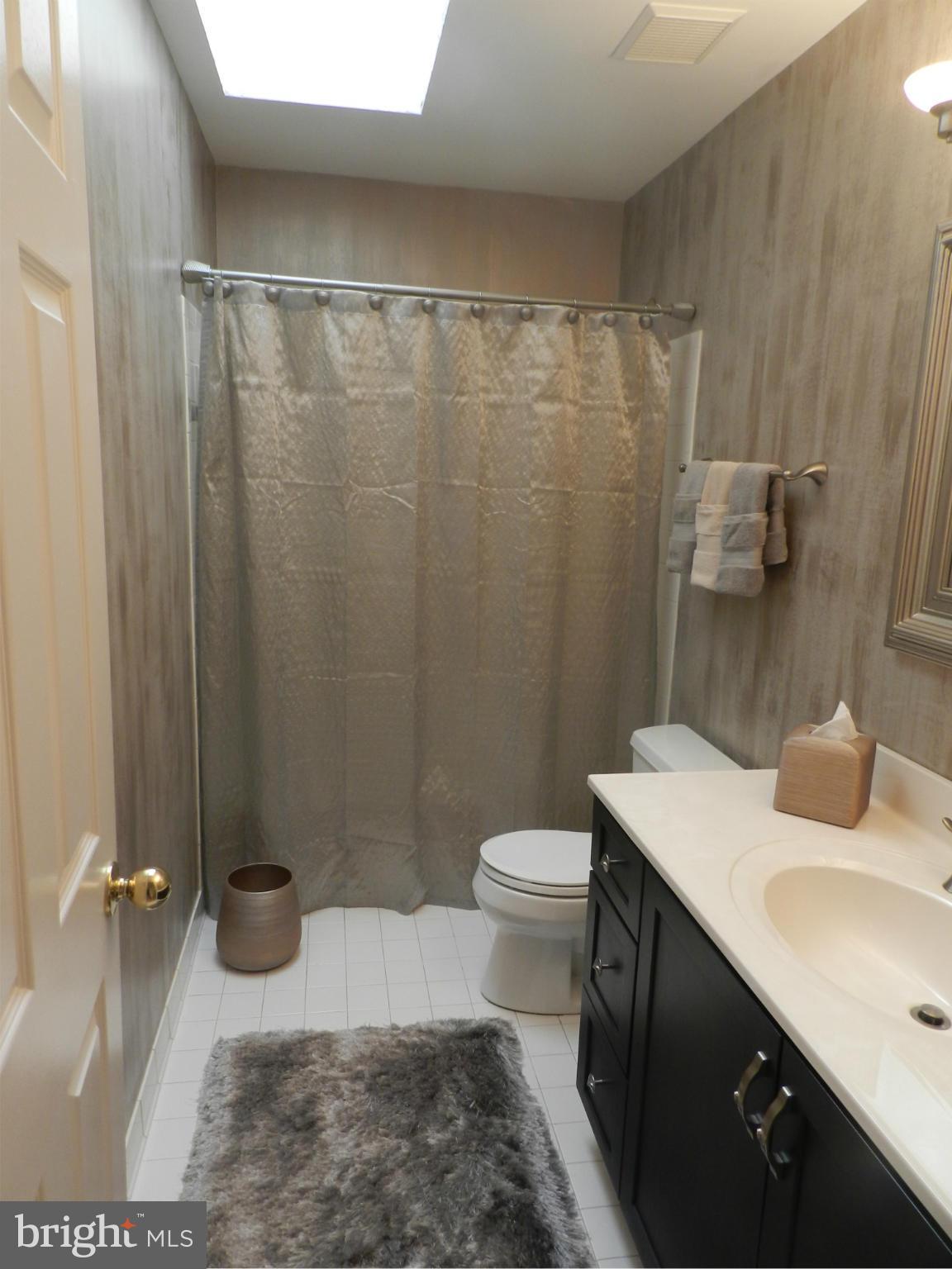 14440 Stonebridge View Drive North Potomac, MD 20878 - Photo 21 of 28 Bath