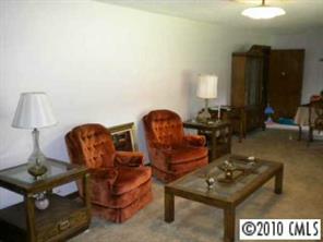 2091 Junction Road Cooleemee, NC 27014 - Photo 7 of 8 a living room with furniture