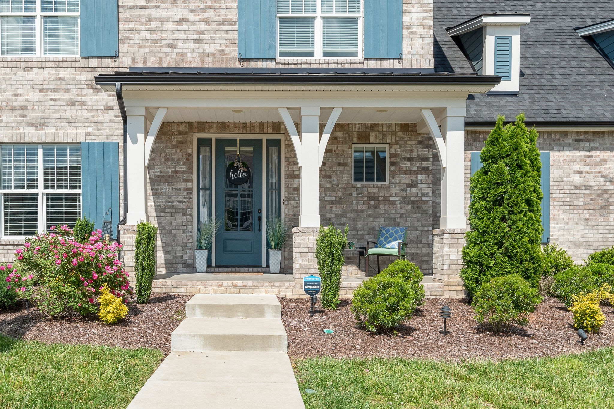 115 Vanner Road Mount Juliet, TN 37122 - Photo 3 of 42 a front view of a house with a garden