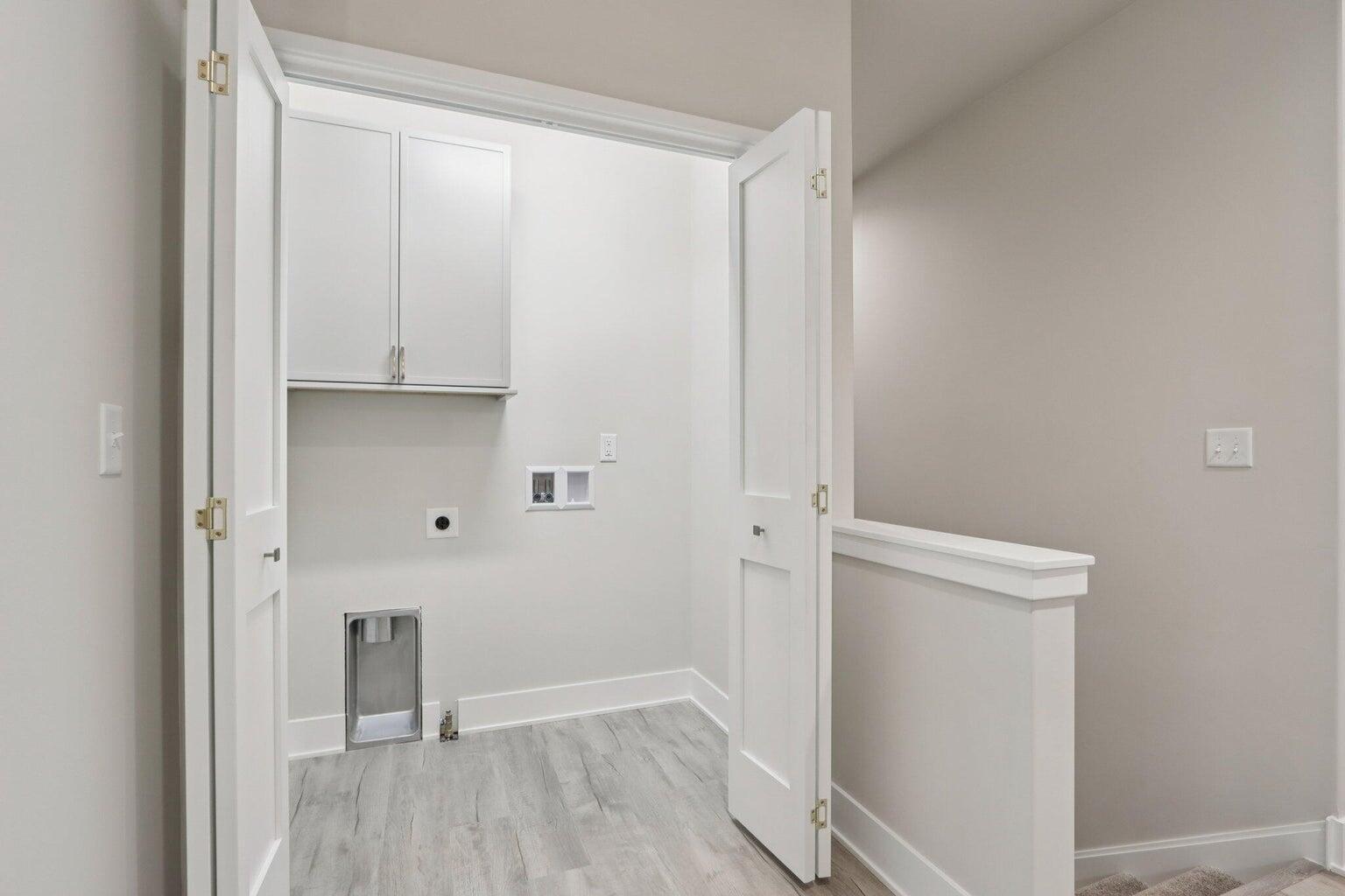 405 Falcon Ridge Drive, Unit 16 Burlington, WI 53105 - Photo 12 of 33 Laundry
