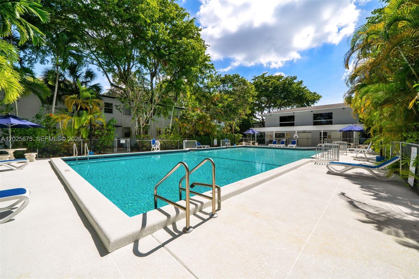 5605 Southwest 80th Street, Unit 10D Miami, FL 33143 - Photo 33 of 43