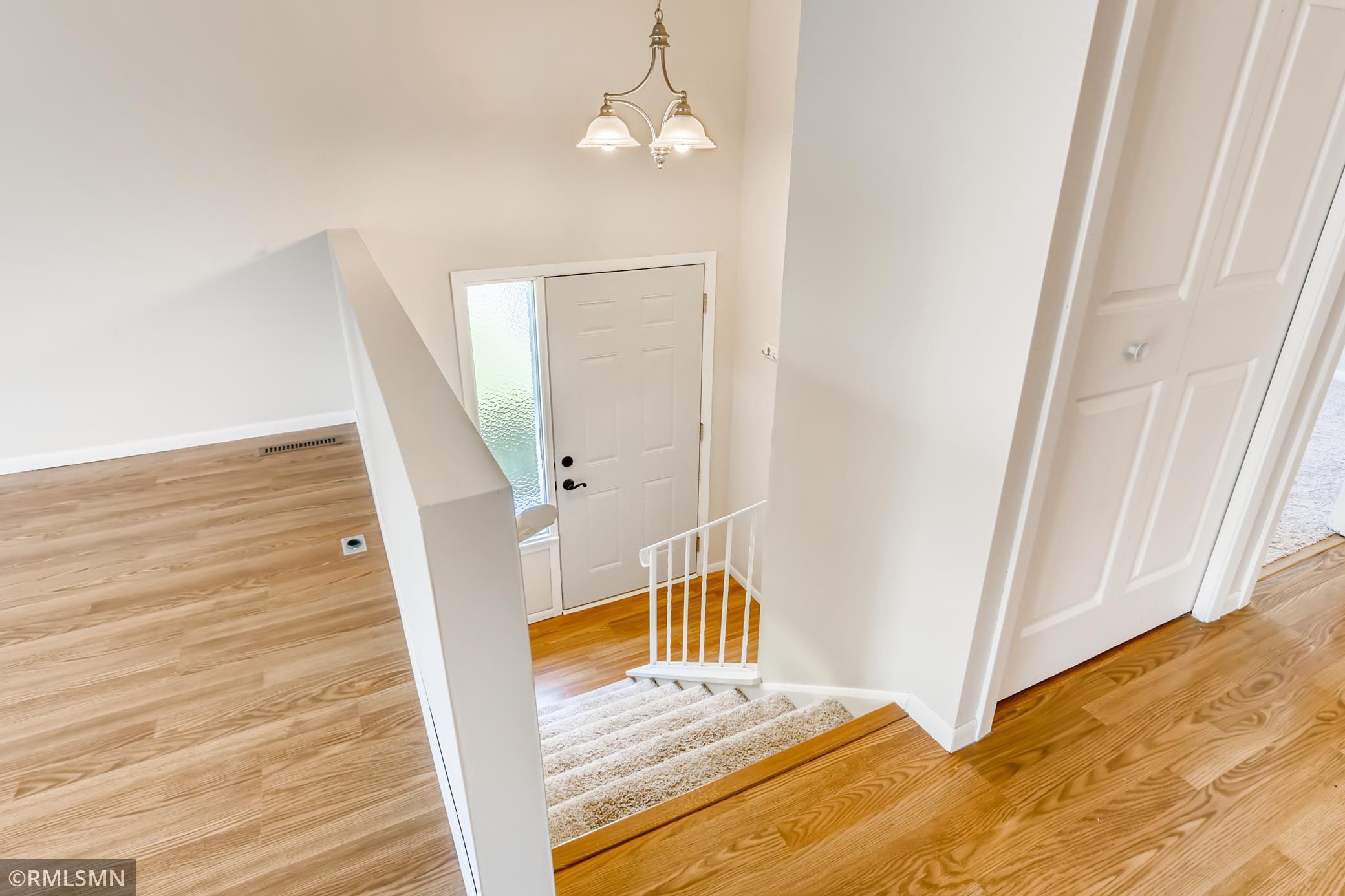 10503 Decatur Avenue South Bloomington, MN 55438 - Photo 14 of 25 Gallery Image 14