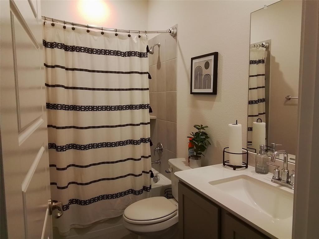 9712 Quail Pointe Road Aubrey, TX 76227 - Photo 14 of 22 2nd bathroom downstairs