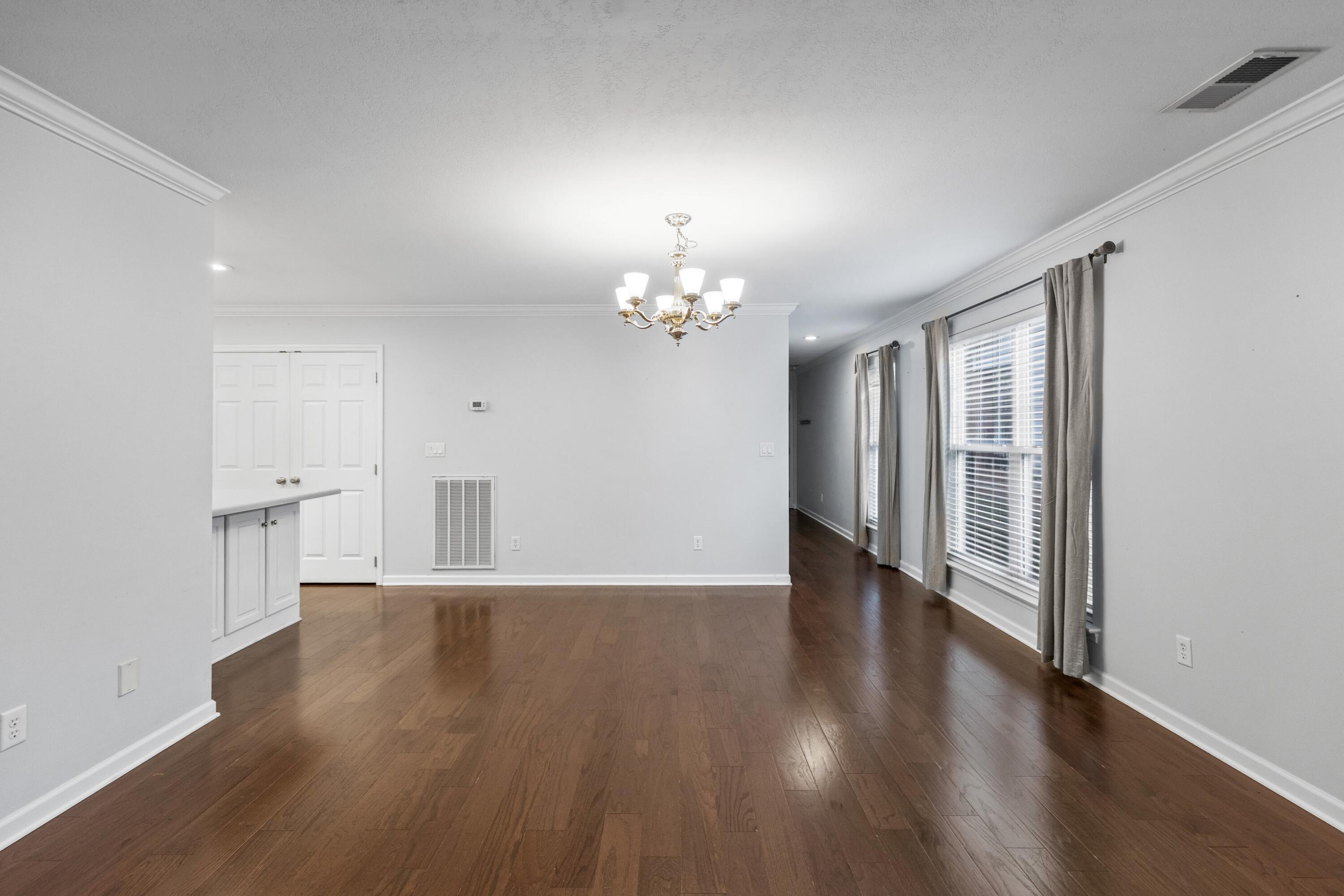 668 Westview Road Chattanooga, TN 37415 - Photo 10 of 36 WV 12