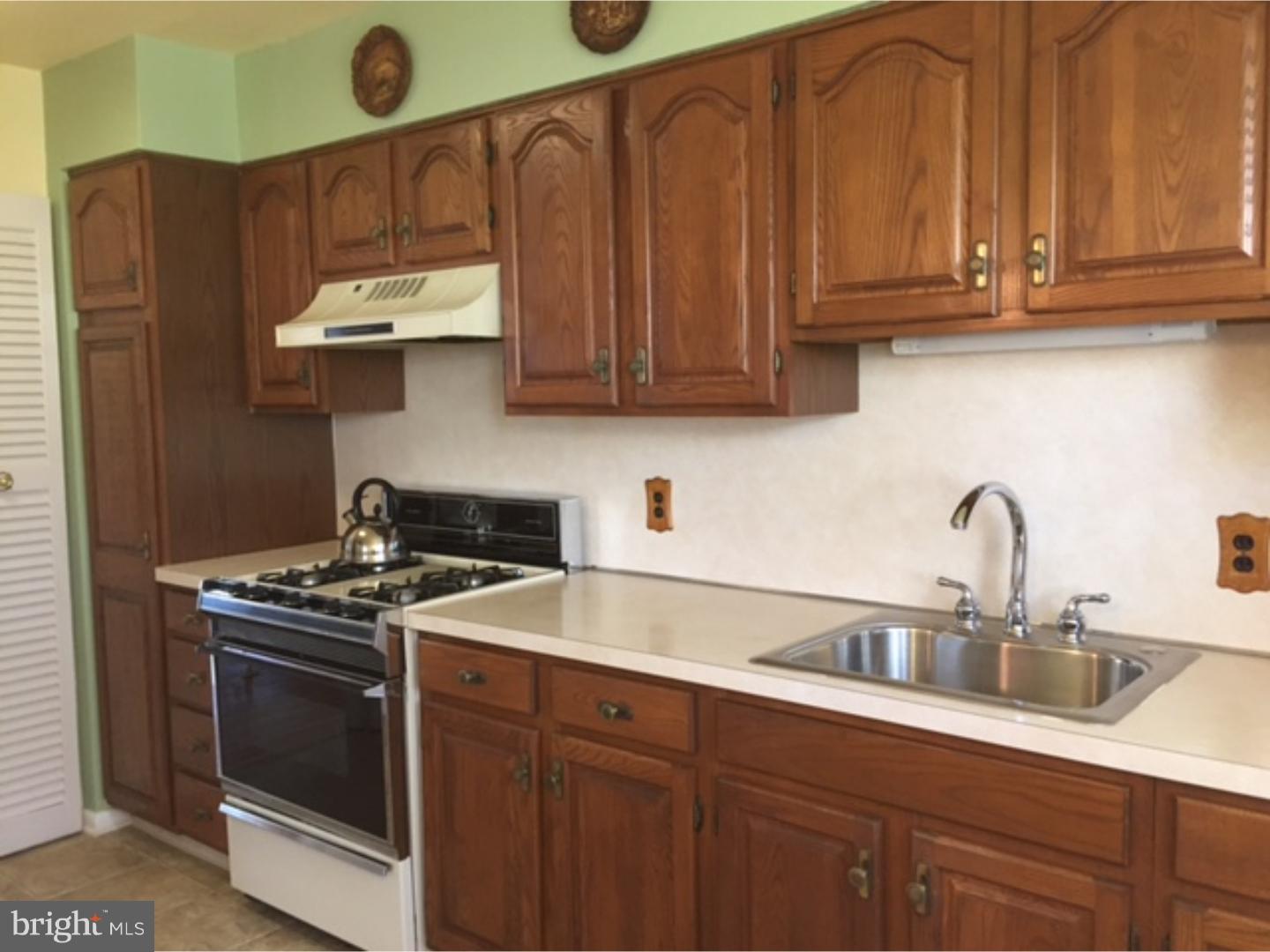 2053 Andover Road Cinnaminson, NJ 08077 - Photo 4 of 21 Kitchen