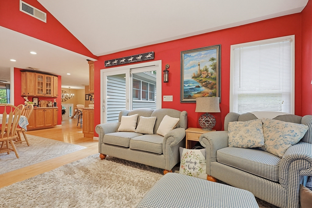 5 Otter Pond Road Lynnfield, MA 01940 - Photo 14 of 42