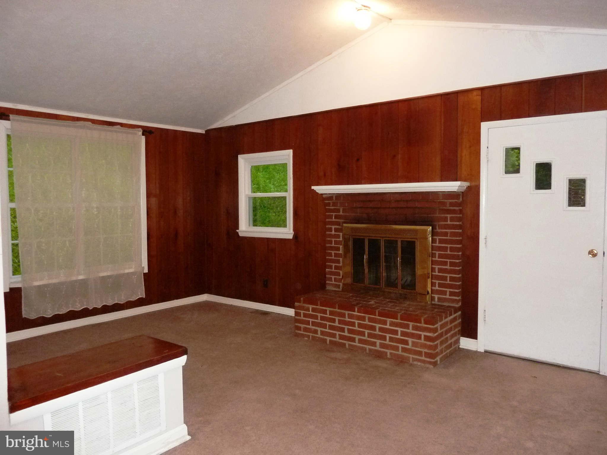 58 Sifer Road Front Royal, VA 22630 - Photo 7 of 30 Living Room