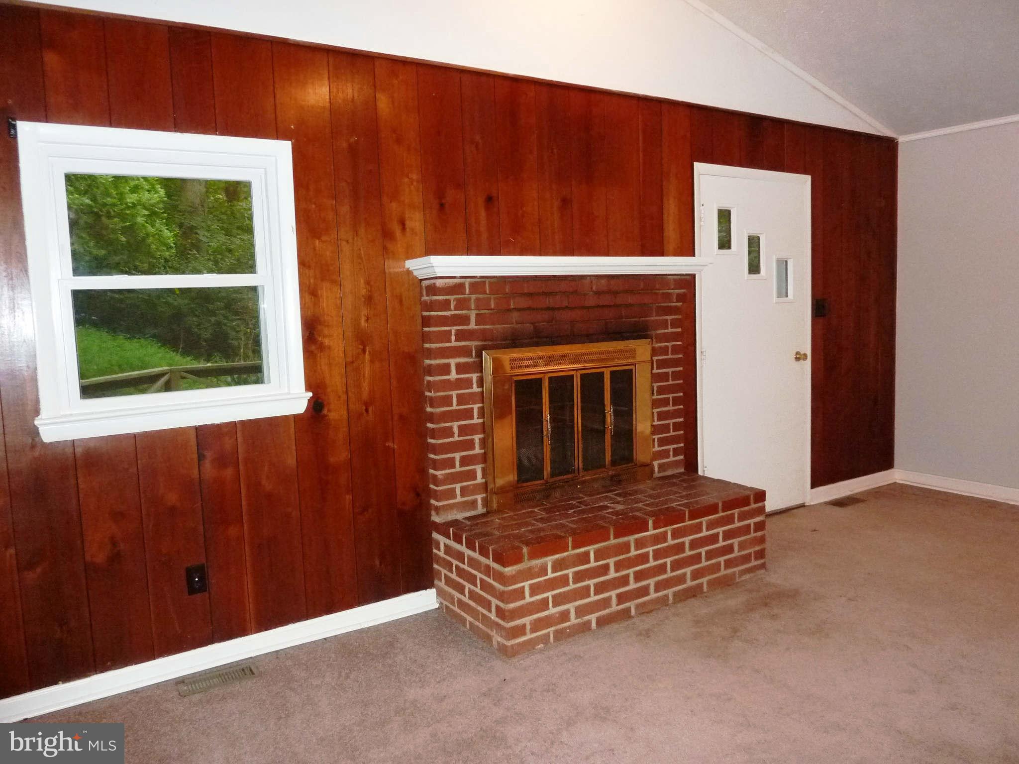 58 Sifer Road Front Royal, VA 22630 - Photo 9 of 30 Living Room