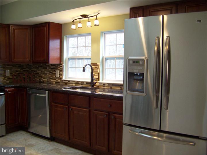 391 Jackson Road Mantua, NJ 08051 - Photo 3 of 18